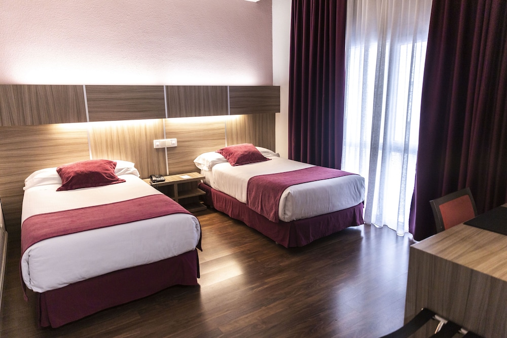Hotel Serrano 8