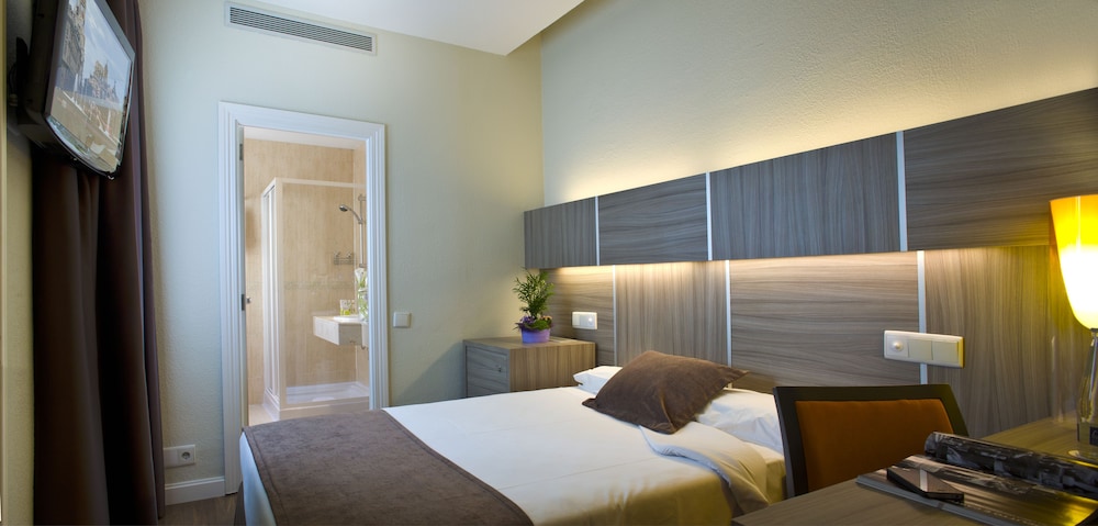 Hotel Serrano 3