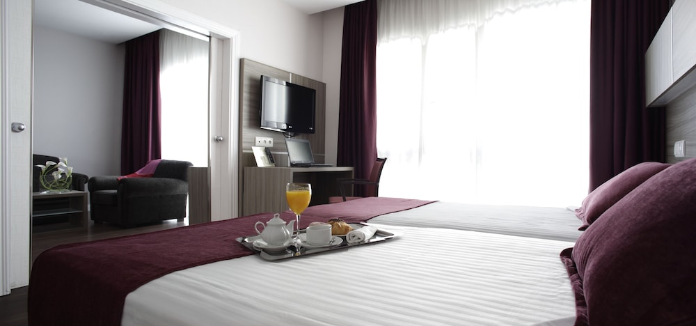 Hotel Serrano 5
