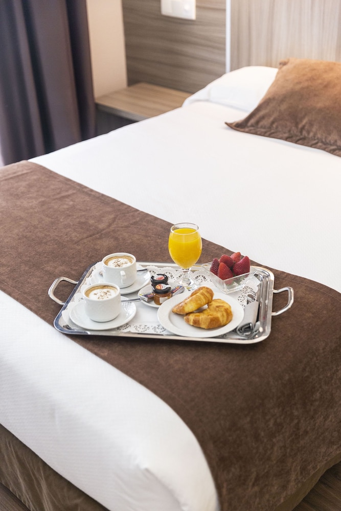 Hotel Serrano 10