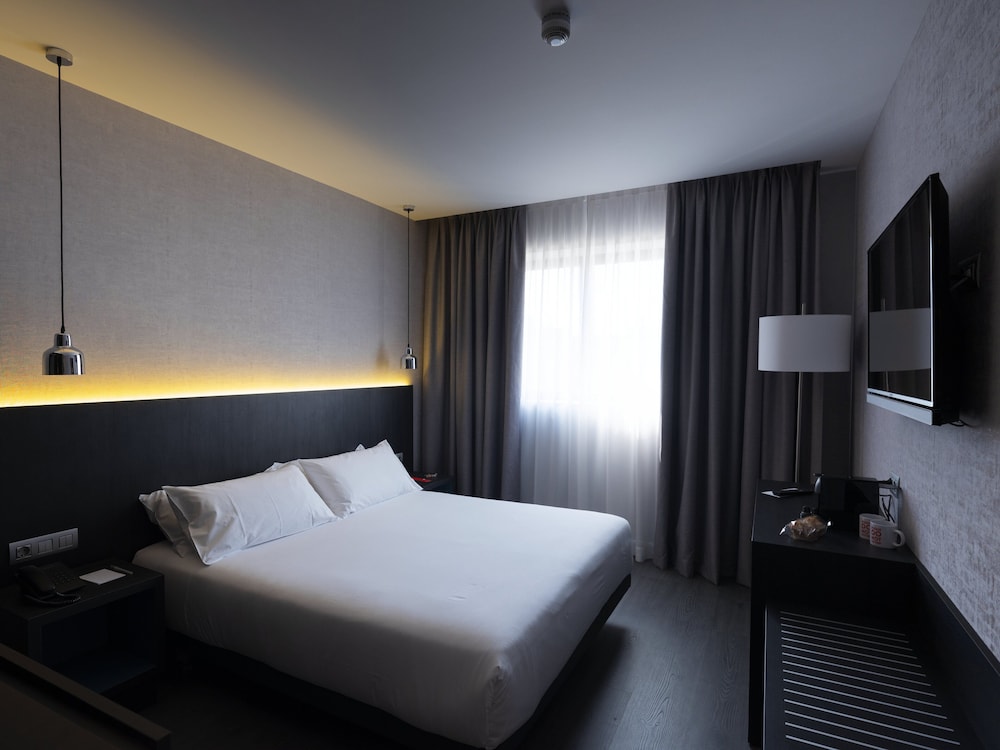 HG City Suites Barcelona 9