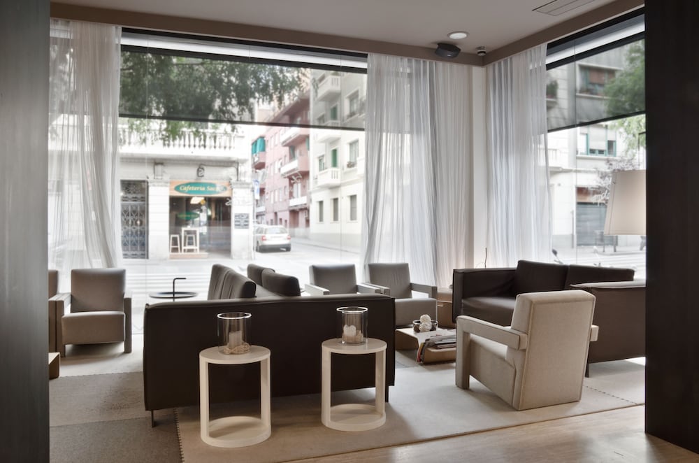 Pol & Grace Hotel 5