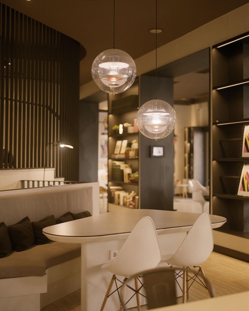 Pol & Grace Hotel 8