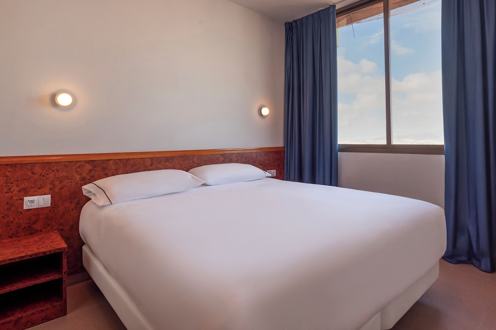 Apartamentos Hesperia Barcelona Sant Joan 12
