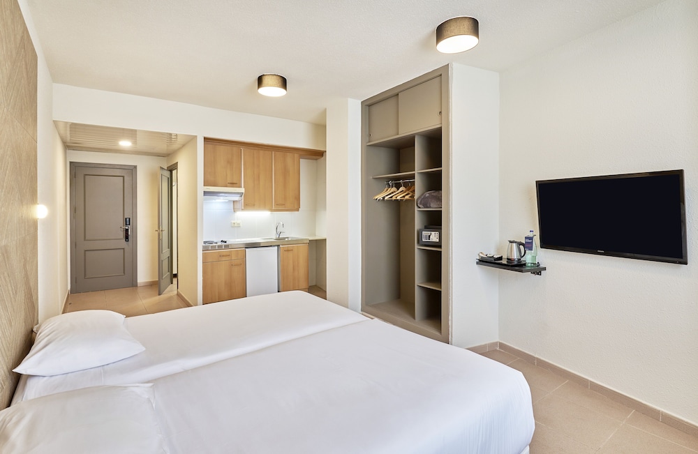 Apartamentos Hesperia Barcelona Sant Joan 24