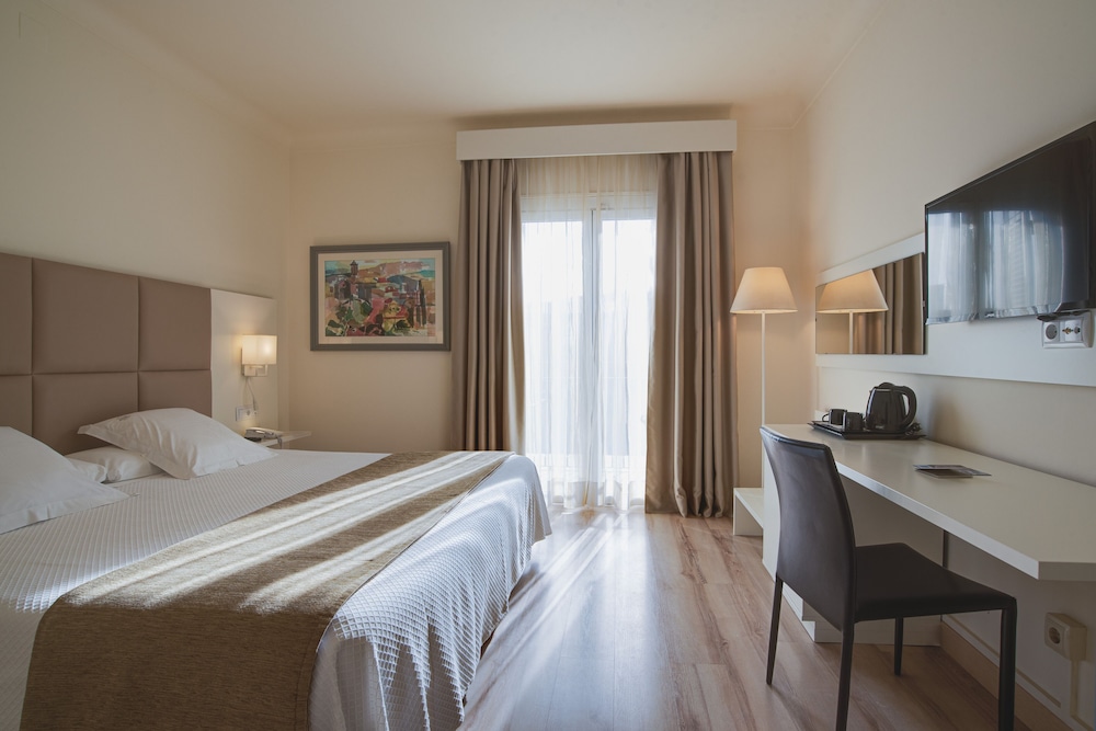 Hotel Pirineos Figueres by Pierre & Vacances 5