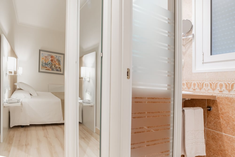 Hotel Pirineos Figueres by Pierre & Vacances 7