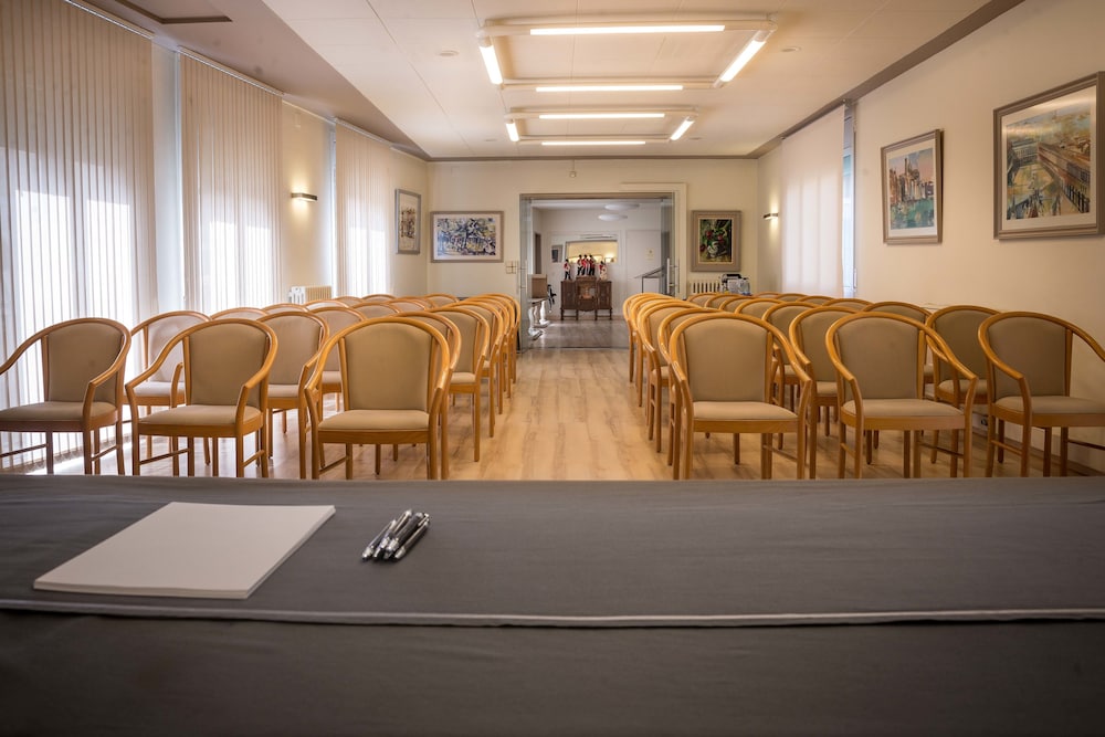 Hotel Pirineos Figueres by Pierre & Vacances 24
