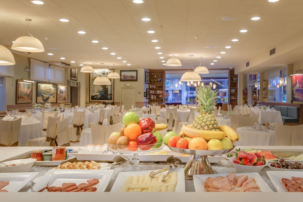 Hotel Pirineos Figueres by Pierre & Vacances 16