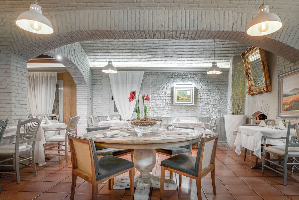 Hotel Pirineos Figueres by Pierre & Vacances 19