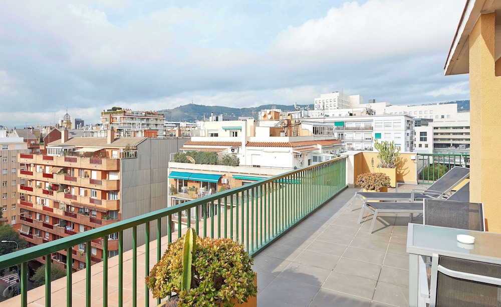 NH Barcelona Les Corts 24