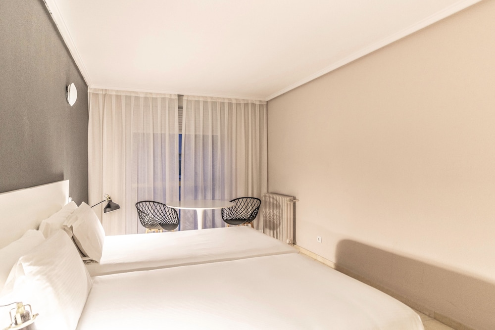 Sercotel Esentia Togumar 9