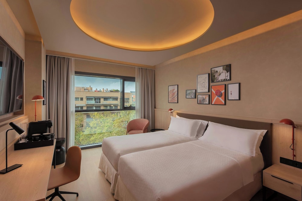 Four Points by Sheraton Barcelona Diagonal 16
