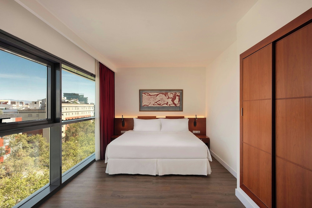 Four Points by Sheraton Barcelona Diagonal 10