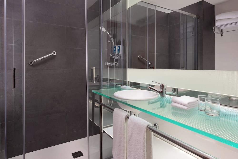 Four Points by Sheraton Barcelona Diagonal 24