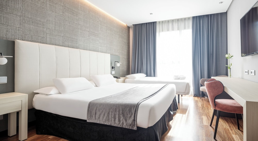 Hotel ILUNION Alcalá Norte 13