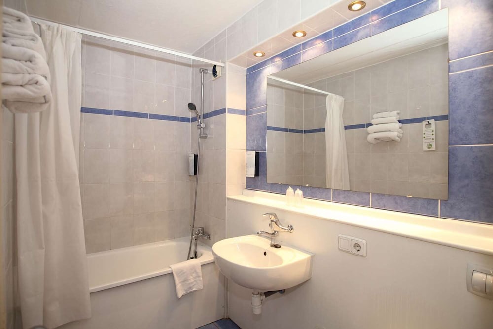 Travelodge Barcelona del Vallès 24