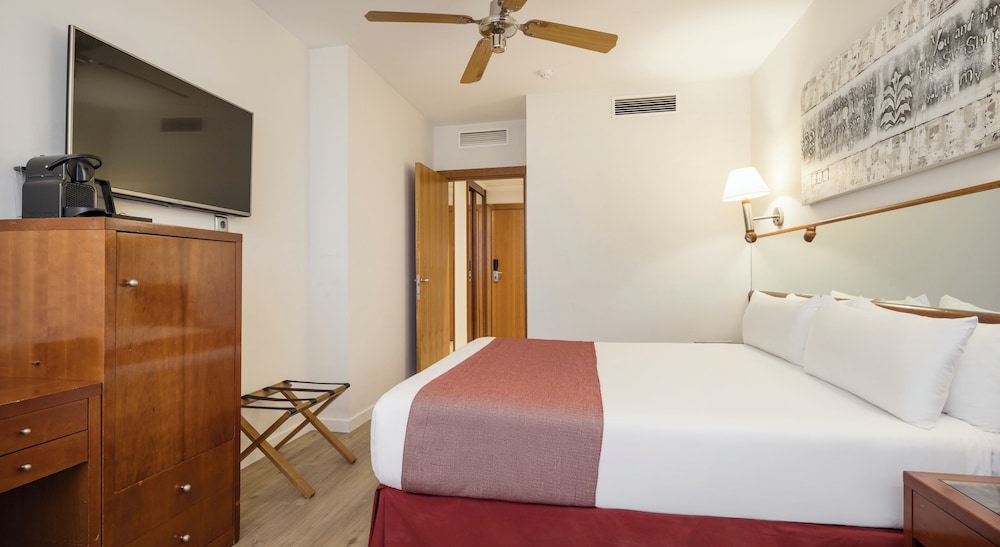 Hotel ILUNION Les Corts 21