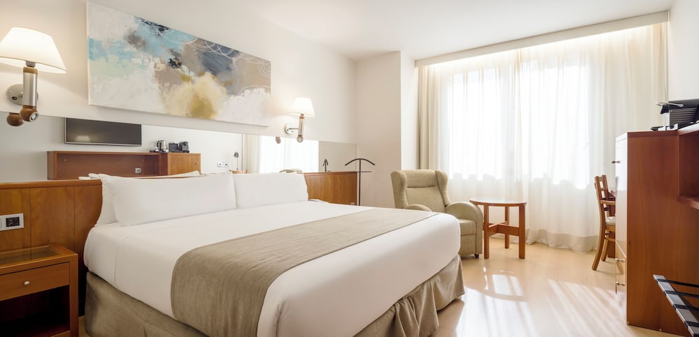 Hotel ILUNION Les Corts 16