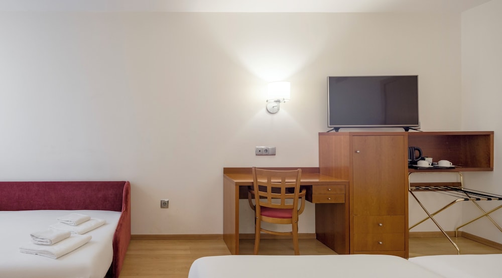 Hotel ILUNION Les Corts 18