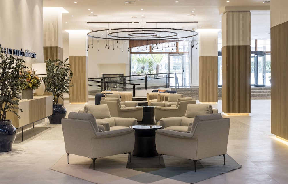 Hotel ILUNION Les Corts 5