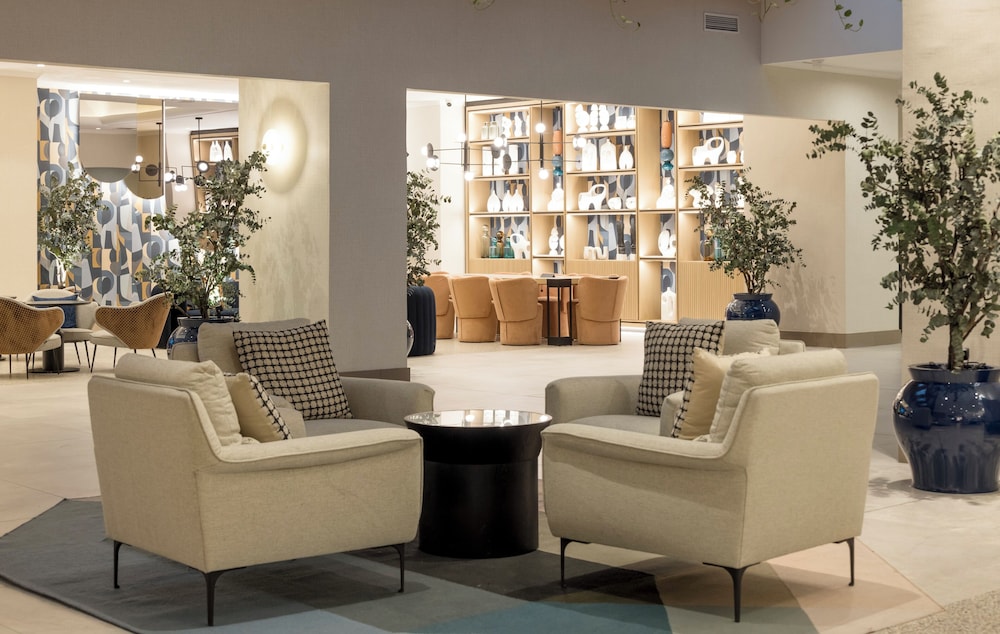 Hotel ILUNION Les Corts 9