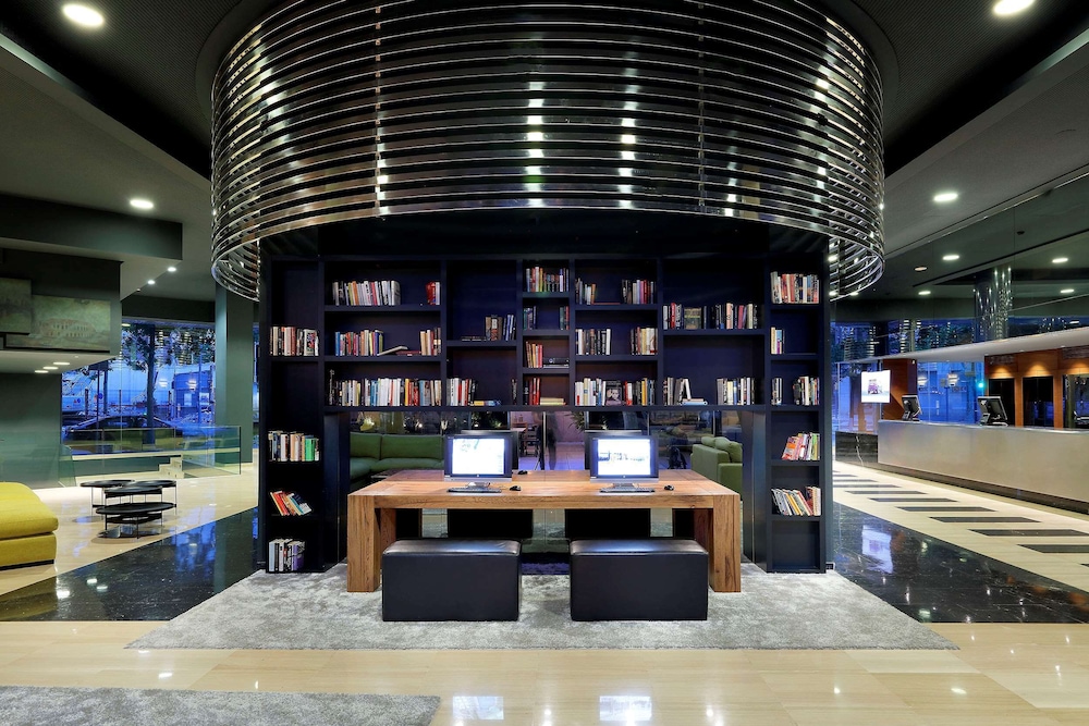 SB Icaria Barcelona 3