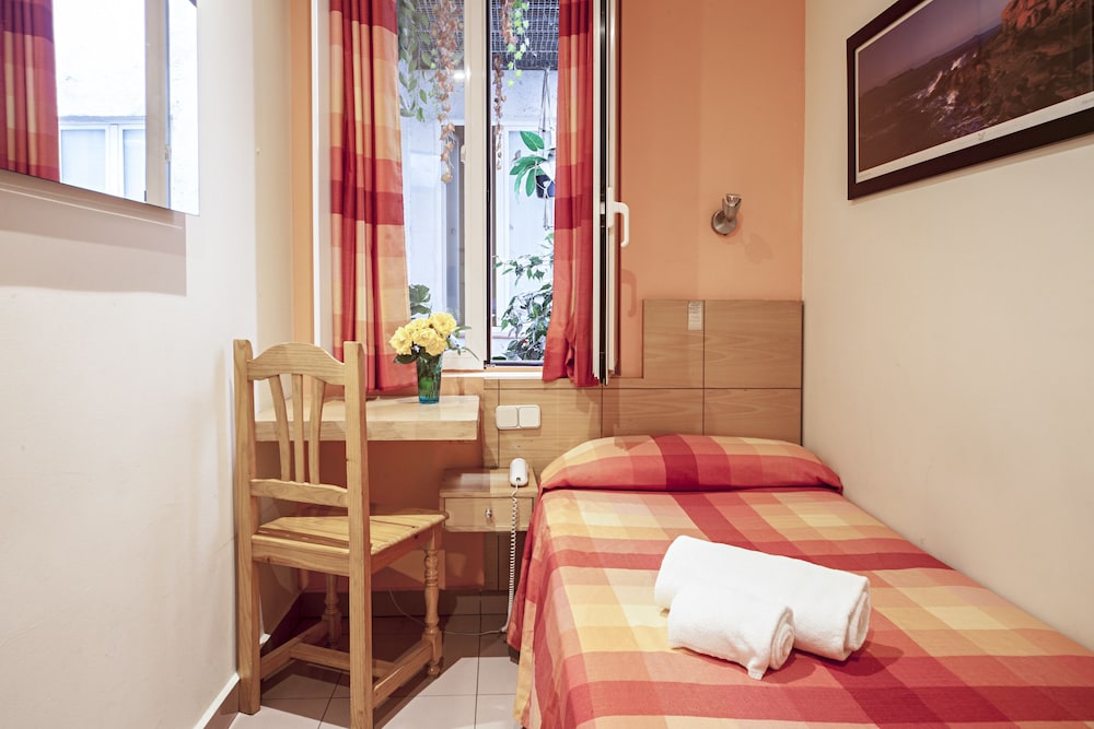 INTER Puerta del Sol Pension 12