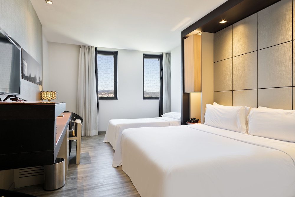 Hotel Barcelona Condal Mar Affiliated by Meliá 13