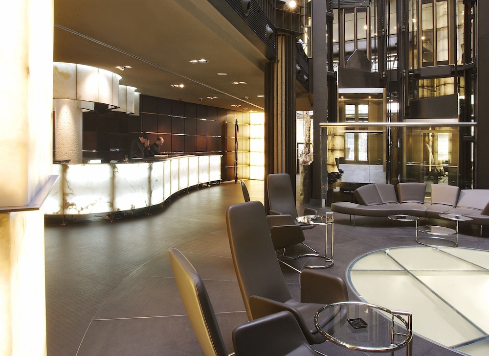 Hotel Urban 7