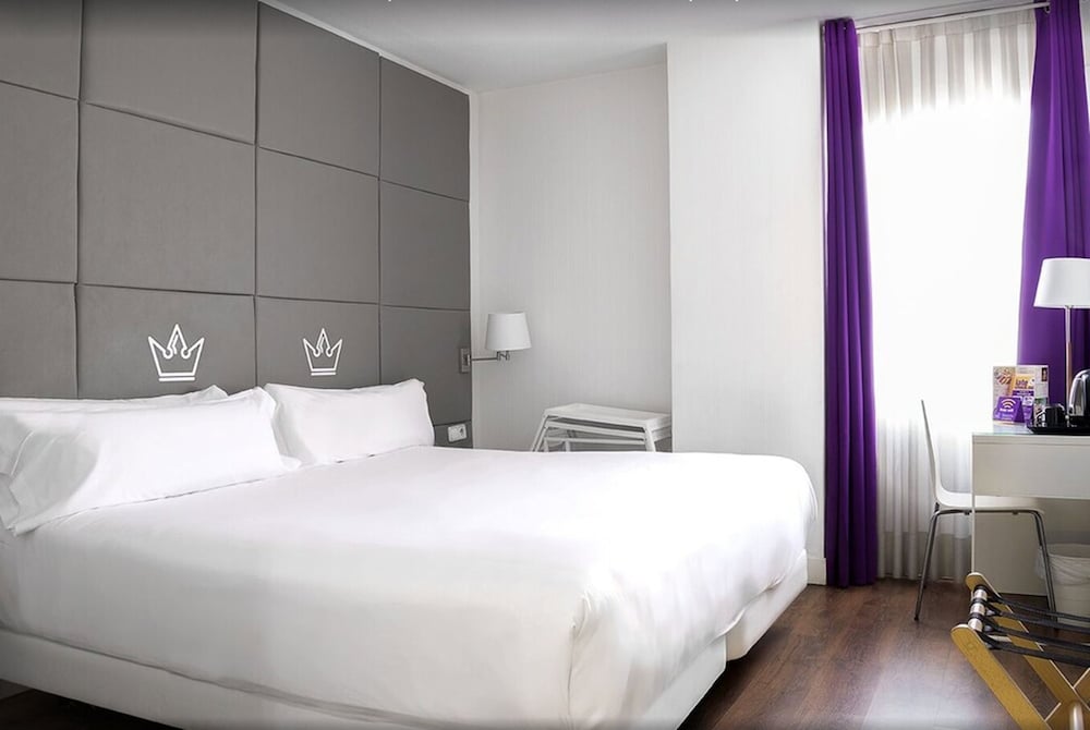 Erase Un Hotel 4