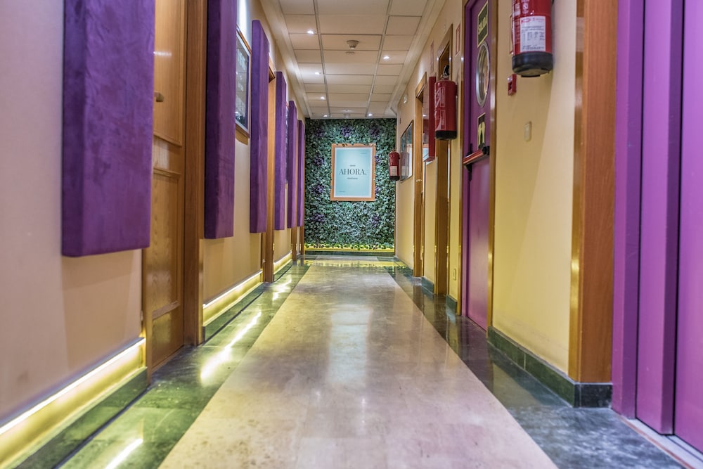 Erase Un Hotel 22