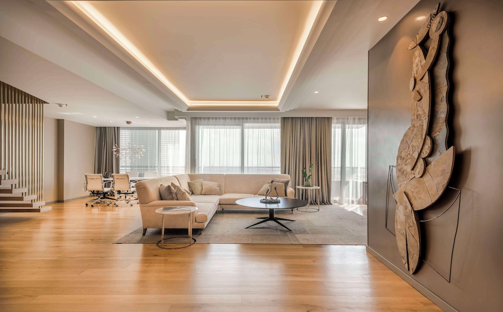 NH Collection Madrid Eurobuilding 7