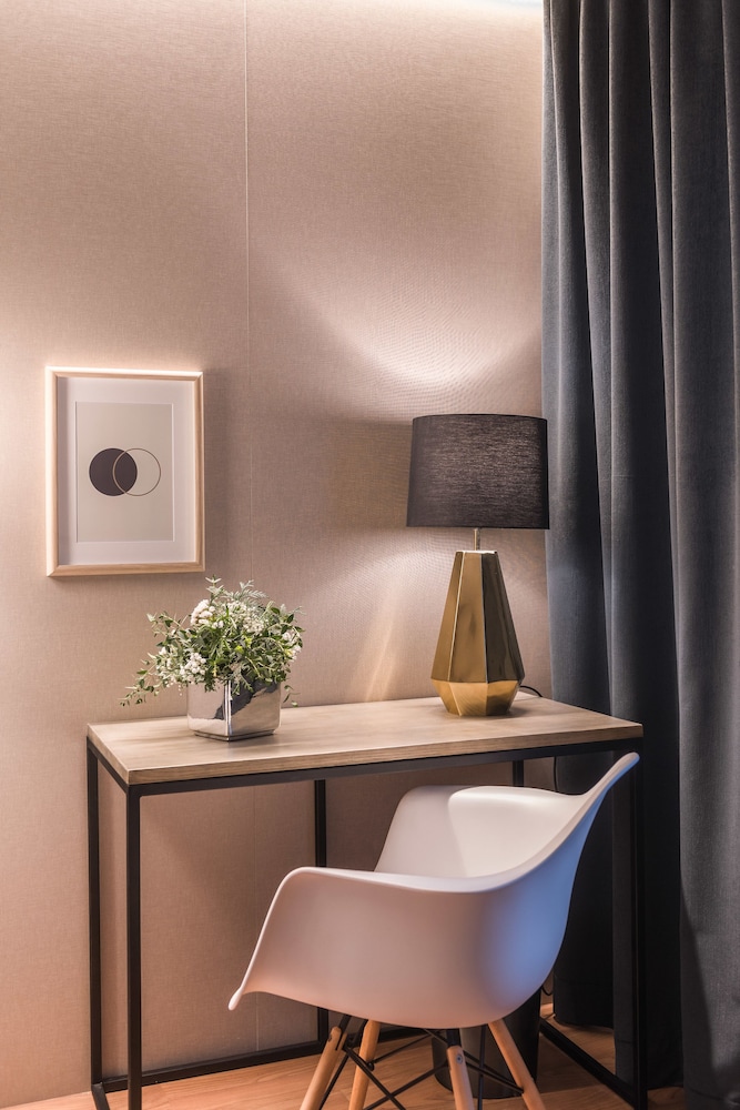 Hotel Up Rooms Vic 12