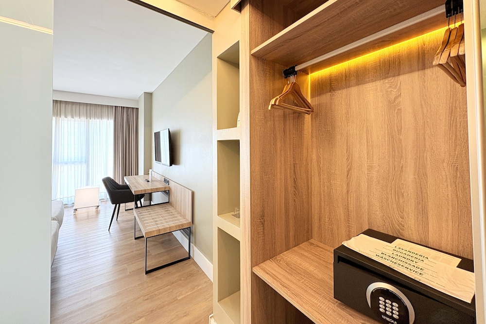 Eurohotel Gran Via Fira 13