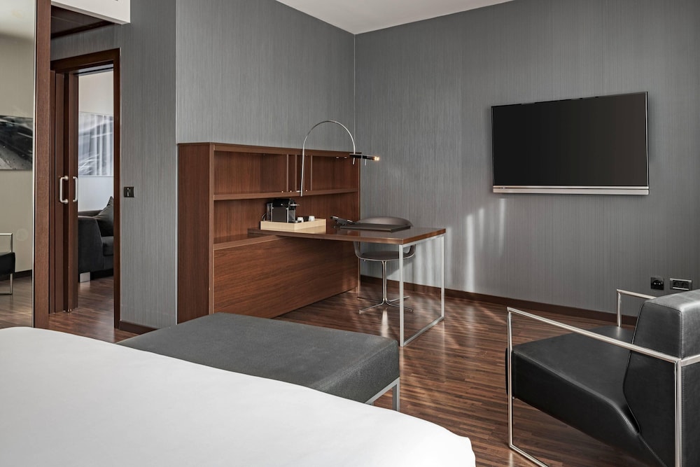 AC Hotel San Sebastian de los Reyes 12