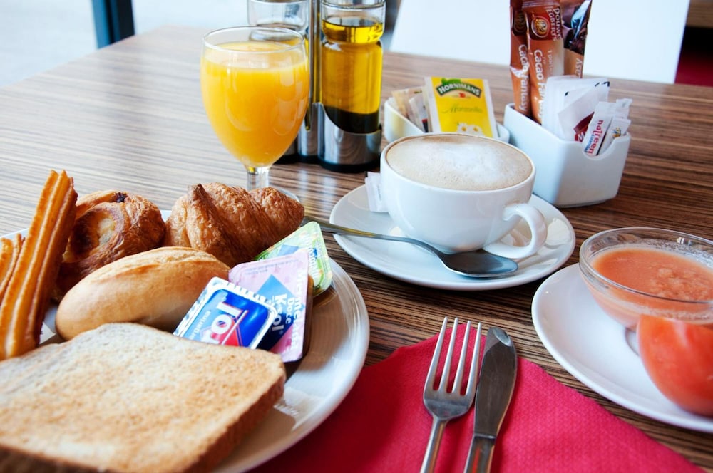 Travelodge Madrid Arturo Soria 22