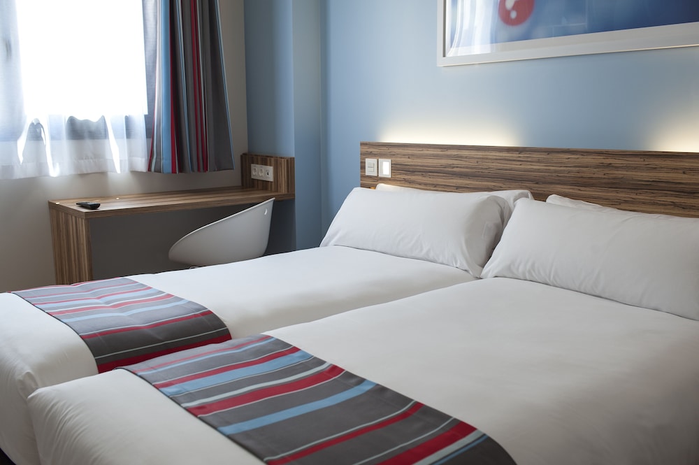 Travelodge Madrid Arturo Soria 7