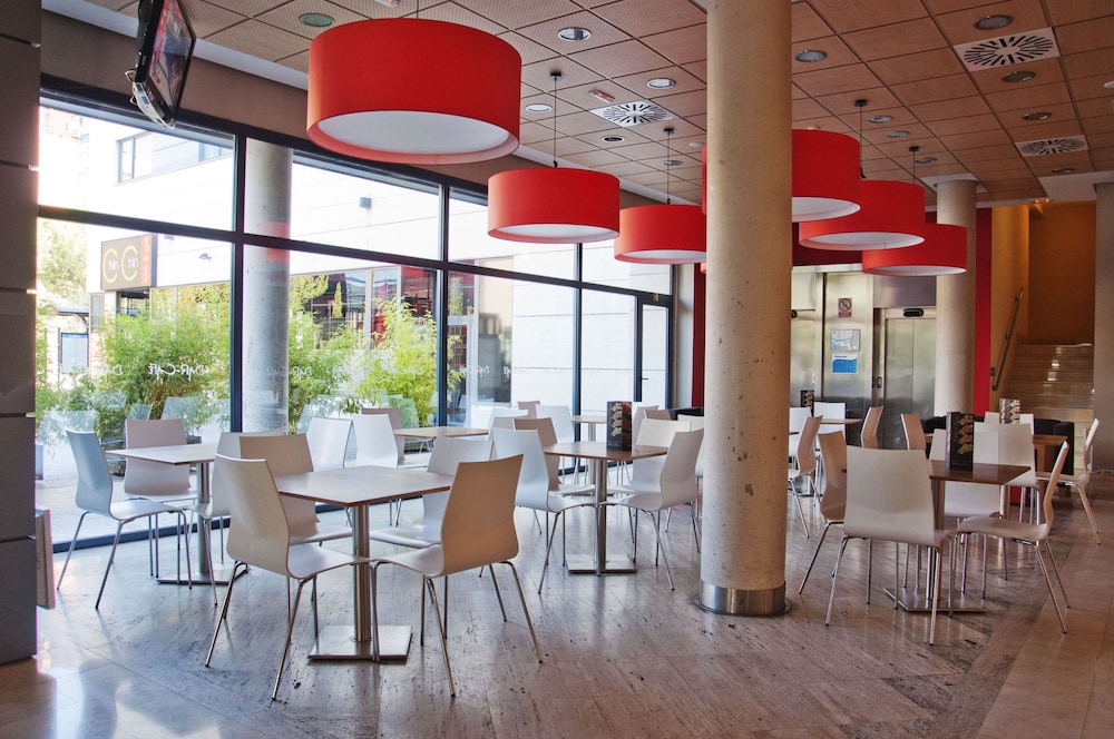 Travelodge Madrid Arturo Soria 19