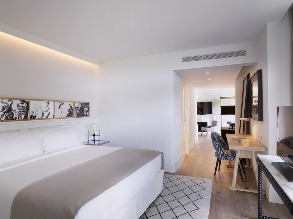 Hotel Camiral 4