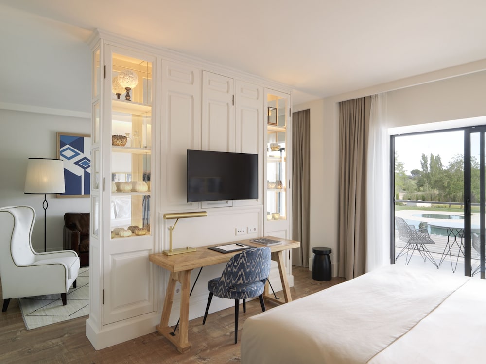 Hotel Camiral 5