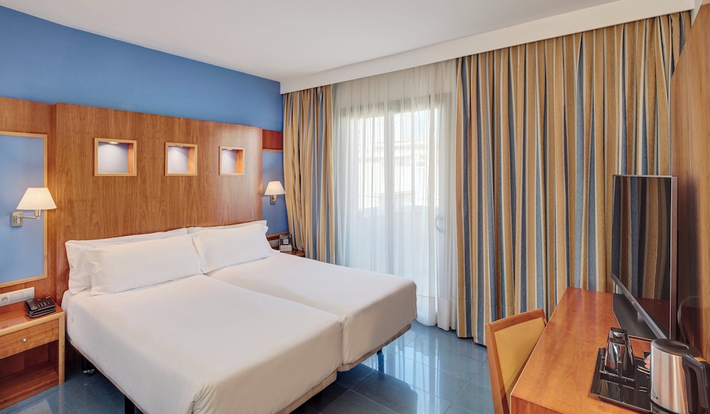 Kalma Sitges Hotel 9
