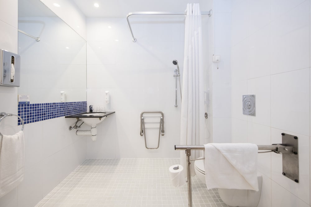 Holiday Inn Express Barcelona - Montmelo 12