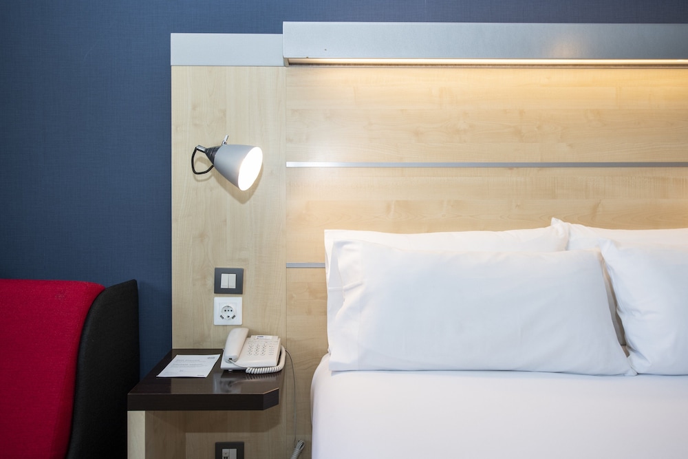 Holiday Inn Express Barcelona - Montmelo 8