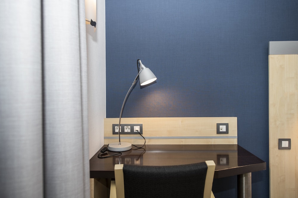 Holiday Inn Express Barcelona - Montmelo 7