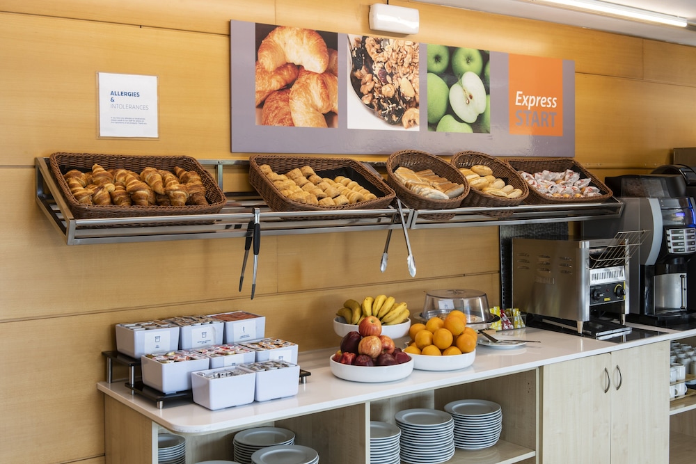 Holiday Inn Express Barcelona - Montmelo 23