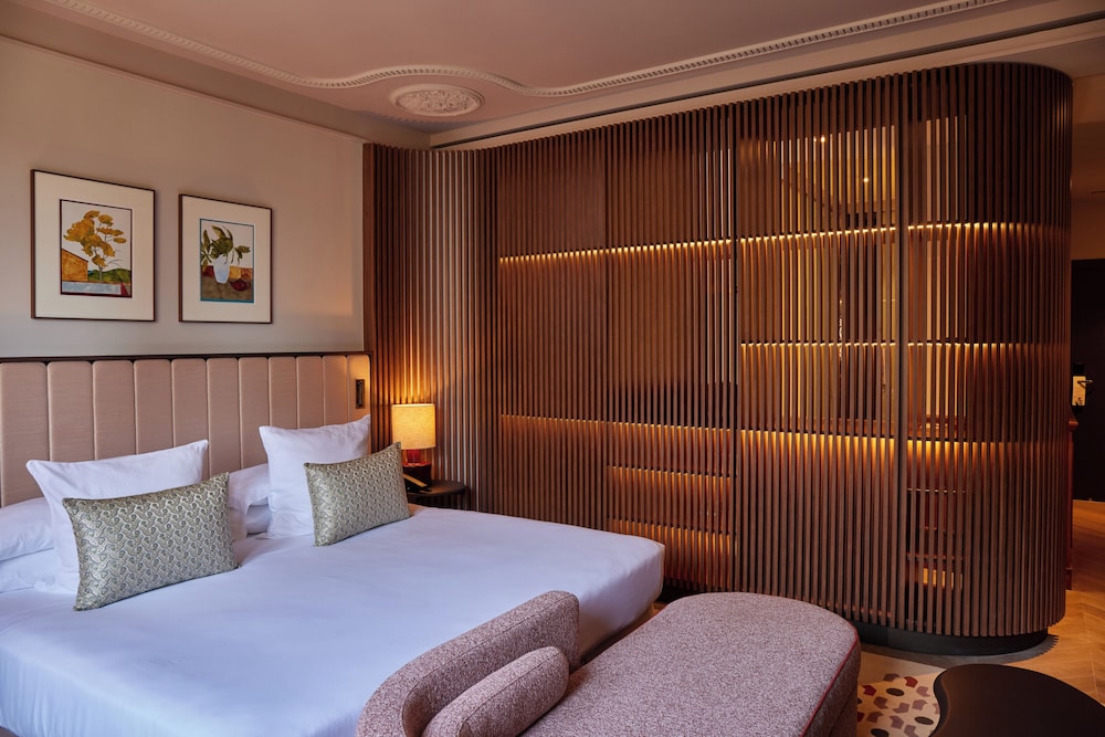 Grand Hotel Central 14