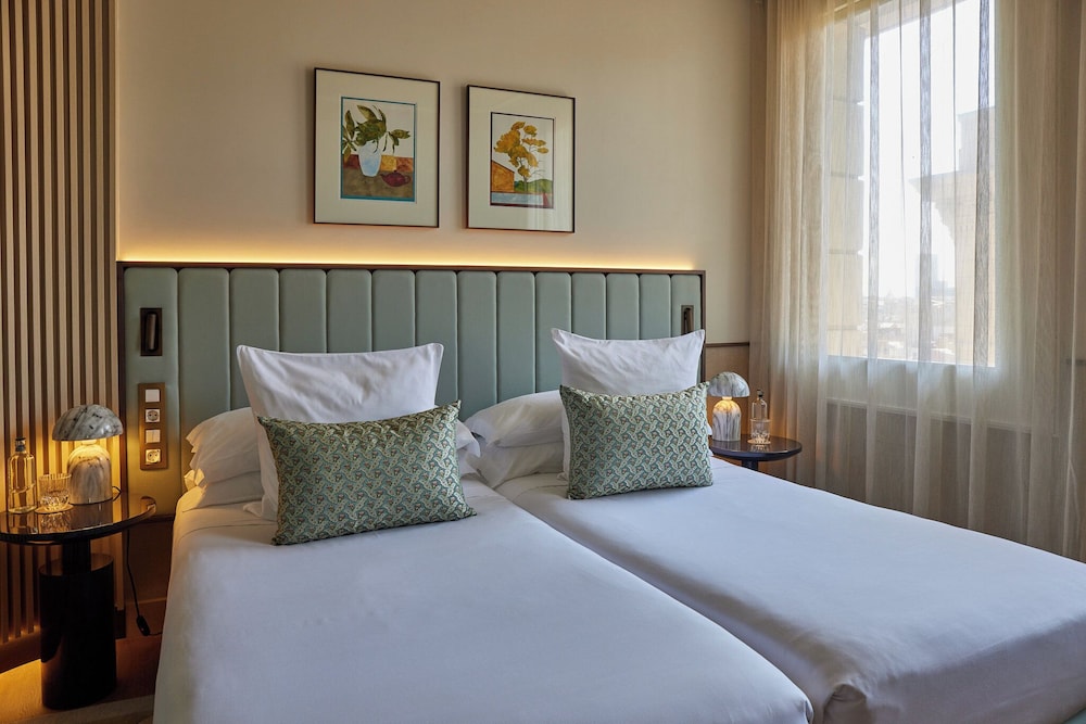 Grand Hotel Central 9