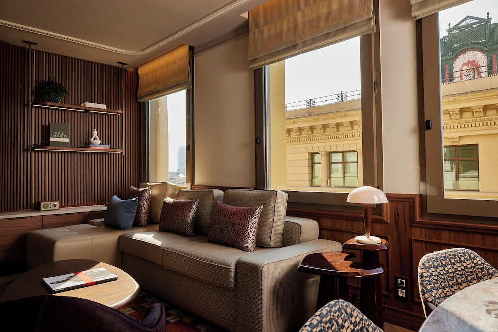 Grand Hotel Central 6