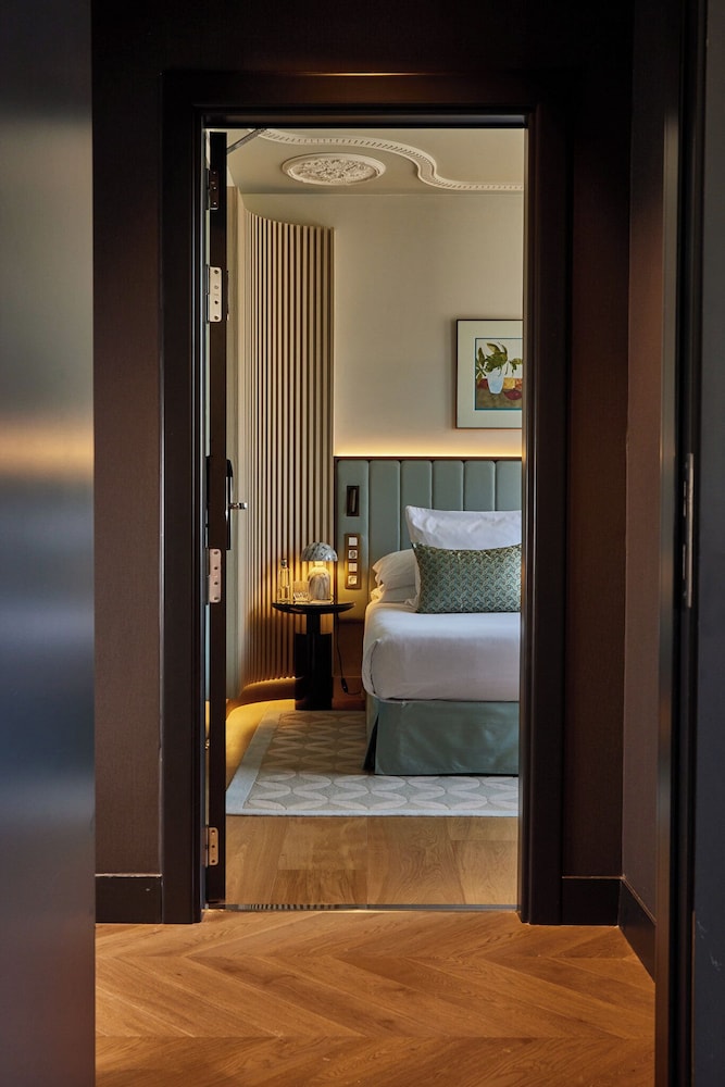 Grand Hotel Central 8